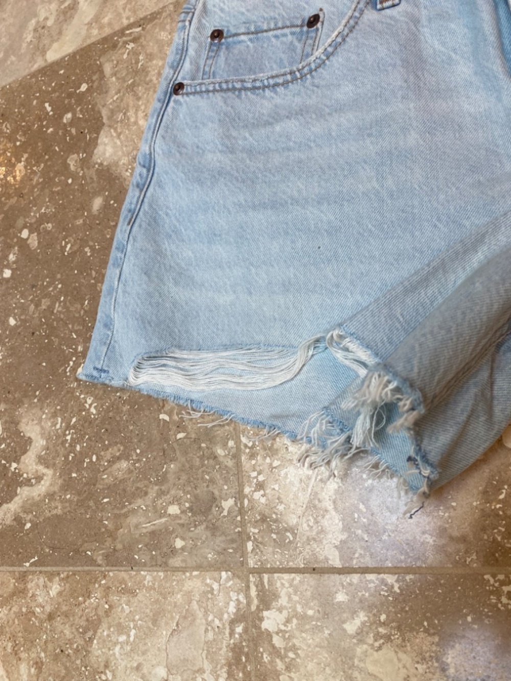 Abercrombie & Fitch Low Rise Baggy Short - Picture 7 of 7